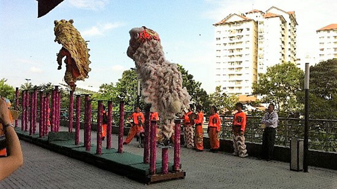 ライオンダンス（中国のお祭り）