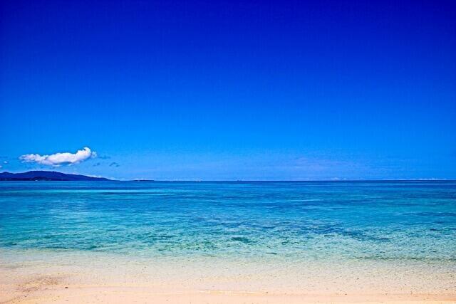 沖縄の原風景が残る竹富島！星砂を探す旅|沖縄旅行・沖縄ツアー|格安